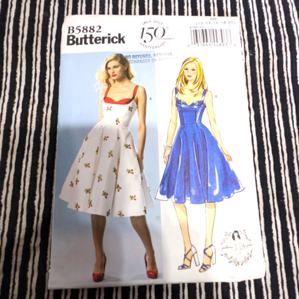 Butterick B5882 size D5 (12-14-16-18-20) Dress Pattern ONLY